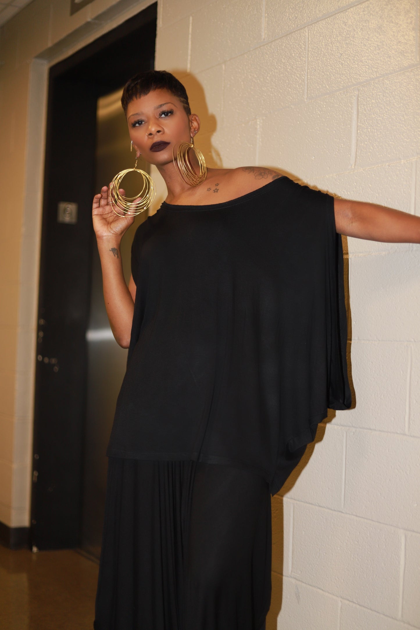 “Black Out” Sleeveless Top